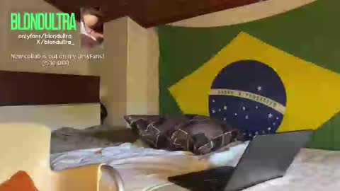 Snapshot of blondultra chatting on 27, 9, 2025 blondultra online show from 27, 9, 2025