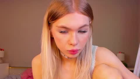 blondy_fina online show from 15, 5, 2026