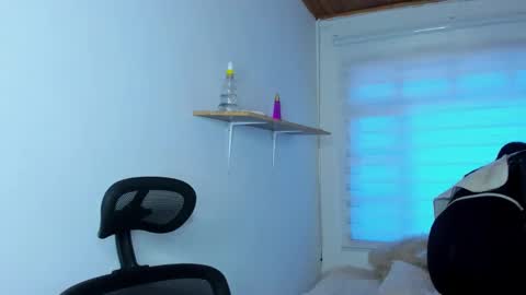 bloom_flower1 online show from 1, 12, 2025