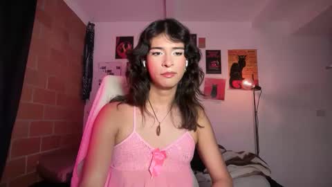 Bella Bloom ts online show from 17, 3, 2026