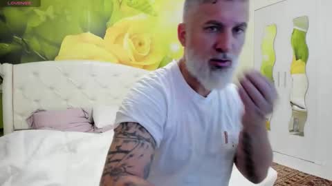 Snapshot of blowmyxxl chatting on 4, 4, 2026 Nico online show from 4, 4, 2026