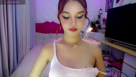 Snapshot of blue_aiveexx chatting on 19, 6, 2026 aivee online show from 19, 6, 2026