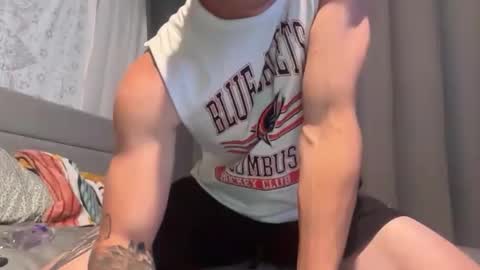 Snapshot of blue_eyed_beau chatting on 4, 6, 2026 Beau online show from 4, 6, 2026