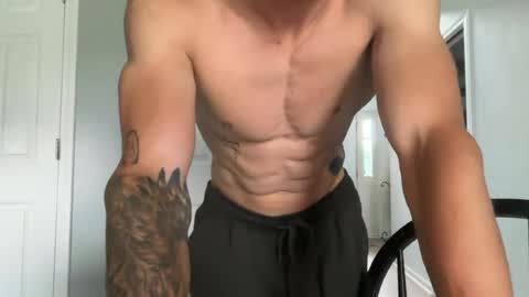 Snapshot of blue_eyed_beau chatting on 25, 6, 2026 Beau online show from 25, 6, 2026