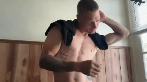 Snapshot of blue_eyed_beau chatting on 28, 6, 2026 Beau online show from 28, 6, 2026