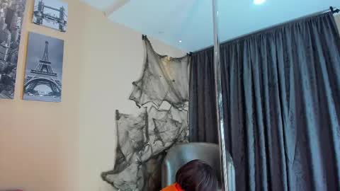 blue_sixx online show from 19, 10, 2025