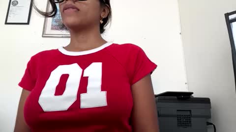 Snapshot of blueaby1 chatting on 31, 10, 2025 blueaby1 online show from 31, 10, 2025