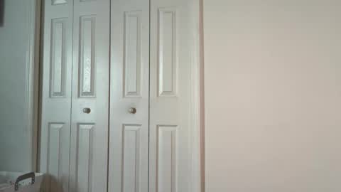 Snapshot of blueaby1 chatting on 16, 11, 2025 blueaby1 online show from 16, 11, 2025