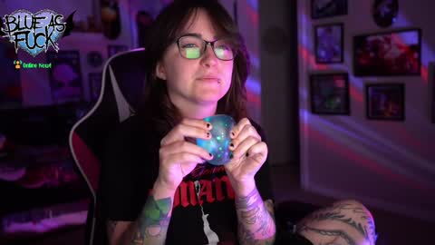 Blue online show from 20, 12, 2024