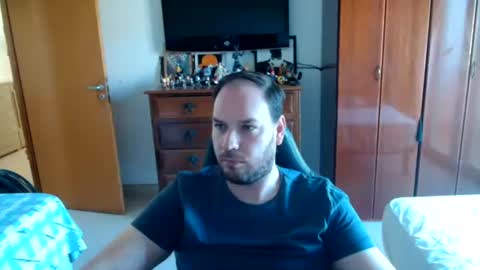 Blue online show from 5, 8, 2026
