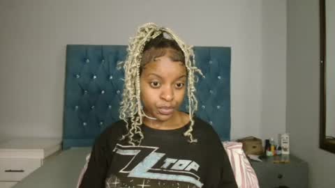 Snapshot of bluedi622952 chatting on 24, 6, 2026 Tee online show from 24, 6, 2026
