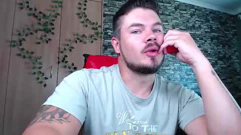 blueeyeboy0 online show from 7, 1, 2026