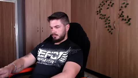blueeyeboy0 online show from 25, 6, 2026