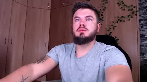 blueeyeboy0 online show from 28, 7, 2026