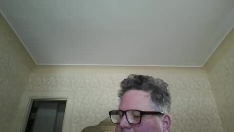 bluemoose70 online show from 10, 1, 2025