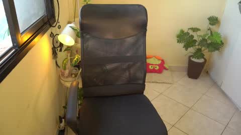 FLORAA online show from 28, 2, 2025