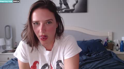 Snapshot of bluexstacey chatting on 14, 12, 2025 Stacey online show from 14, 12, 2025