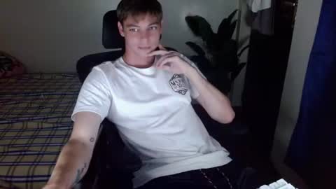 Snapshot of blueyedboyinasia chatting on 23, 7, 2026 blueeyedboyisasia online show from 23, 7, 2026
