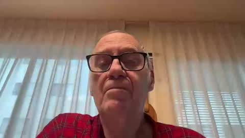 Snapshot of blueyedudeseattle chatting on 18, 9, 2025 Blueyedudeseattle online show from 18, 9, 2025