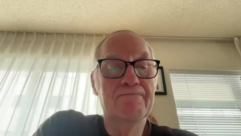 Snapshot of blueyedudeseattle chatting on 1, 10, 2025 Blueyedudeseattle online show from 1, 10, 2025