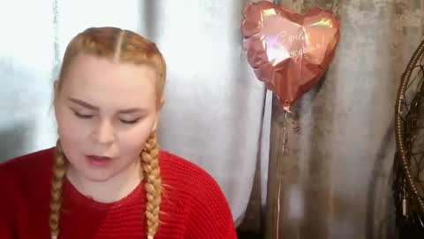 blushing_star online show from 19, 5, 2026