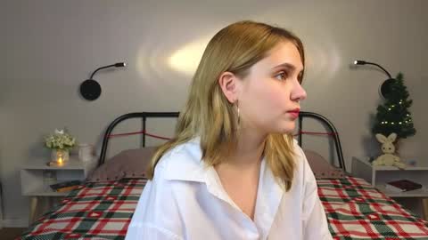 Snapshot of blytheaven chatting on 22, 12, 2024 Erica online show from 22, 12, 2024