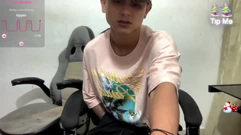 Snapshot of bob_pettersonn chatting on 8, 12, 2024 Bob INDEPENDENT MODEL online show from 8, 12, 2024