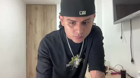 Snapshot of bob_pettersonn chatting on 11, 10, 2025 Bob INDEPENDENT MODEL online show from 11, 10, 2025