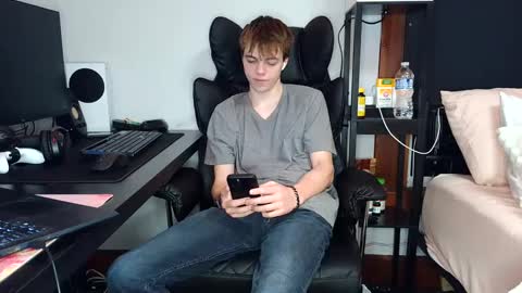 Snapshot of bobby72738 chatting on 24, 9, 2025 bobby72738 online show from 24, 9, 2025