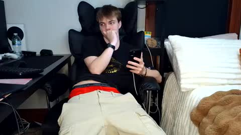 Snapshot of bobby72738 chatting on 28, 9, 2025 bobby72738 online show from 28, 9, 2025