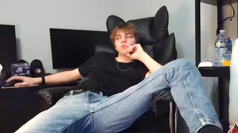 Snapshot of bobby72738 chatting on 29, 11, 2025 bobby72738 online show from 29, 11, 2025