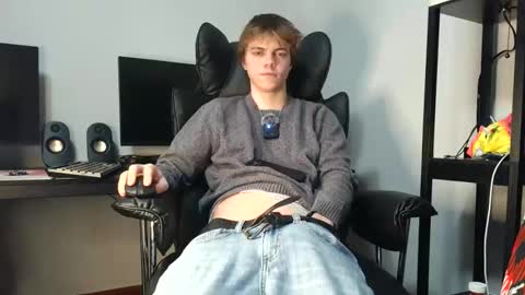 Snapshot of bobby72738 chatting on 14, 12, 2025 bobby72738 online show from 14, 12, 2025