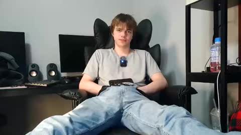 Snapshot of bobby72738 chatting on 15, 12, 2025 bobby72738 online show from 15, 12, 2025