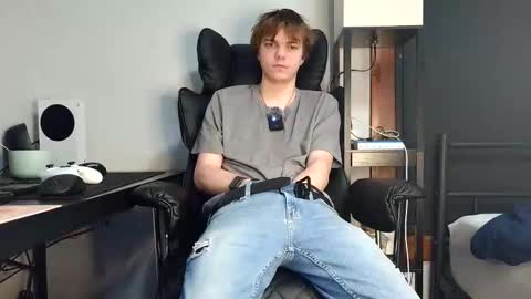 Snapshot of bobby72738 chatting on 17, 12, 2025 bobby72738 online show from 17, 12, 2025