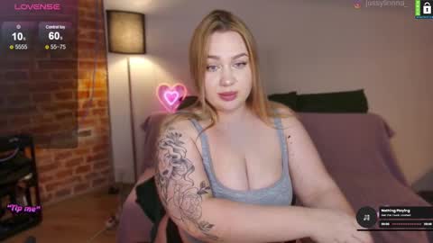 Snapshot of bodylina chatting on 11, 12, 2024 Lina online show from 11, 12, 2024