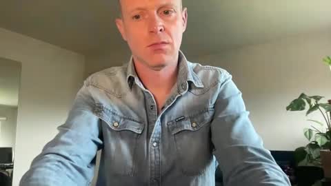 Snapshot of boegieboy76 chatting on 11, 3, 2025 ask me online show from 11, 3, 2025