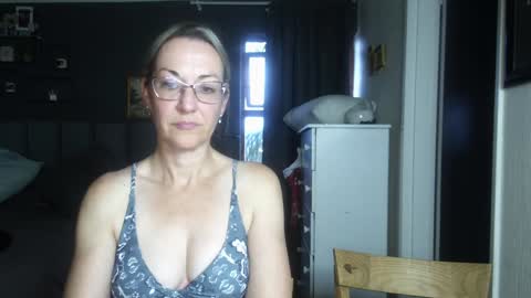 Ningifun couple online show from 12, 12, 2024