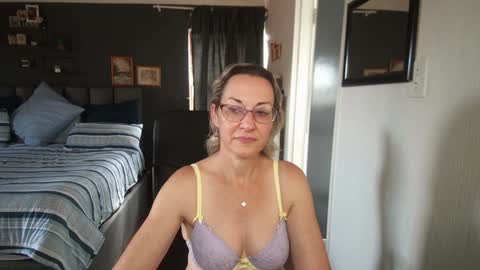 Ningifun couple online show from 4, 1, 2025