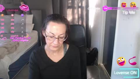 Snapshot of boeslaboes chatting on 10, 5, 2026 Ningifun couple online show from 10, 5, 2026