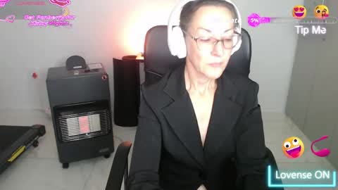 Snapshot of boeslaboes chatting on 4, 6, 2026 Ningifun couple online show from 4, 6, 2026