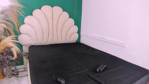 bonieklent online show from 5, 3, 2025