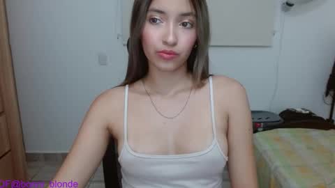 Snapshot of bonni_blonde chatting on 23, 9, 2025 Bonnie online show from 23, 9, 2025