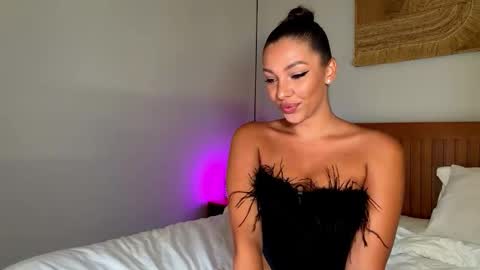 bonnieandclyde540767 online show from 23, 12, 2025