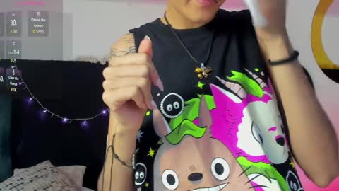   online show from 4, 2, 2025