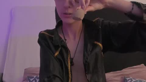   online show from 8, 3, 2025