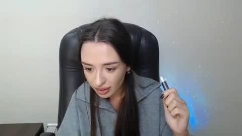 Snapshot of bonniexxx_ chatting on 28, 11, 2025 Bonnie online show from 28, 11, 2025