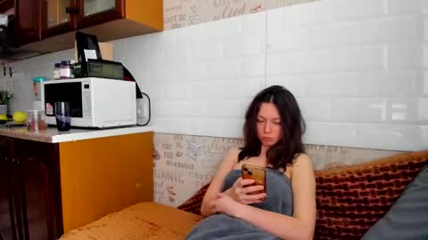 Bonny Kimberly online show from 2, 3, 2025