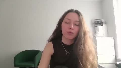 Snapshot of bonny_kimberly chatting on 23, 4, 2026 Bonny Kimberly online show from 23, 4, 2026