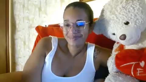 Queen Bon Vivantt online show from 27, 12, 2024