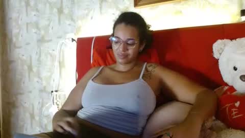 Queen Bon Vivantt online show from 5, 1, 2025